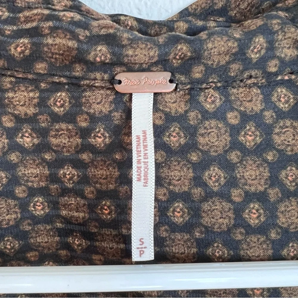 Free People Arlo Wrap‎ Top Brown Black Print S